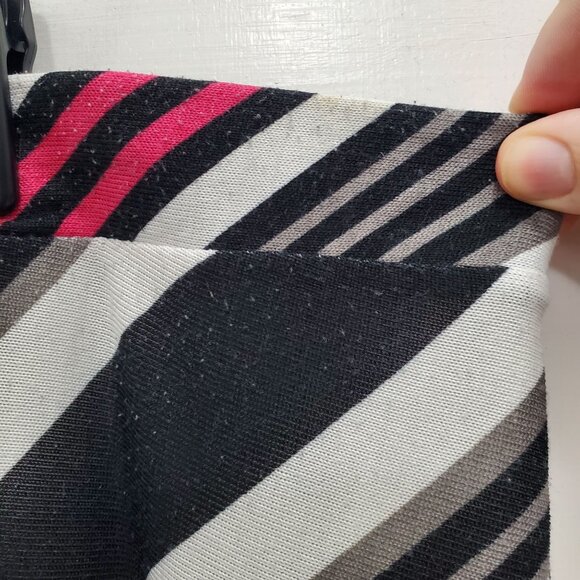 Cato Woman's Y2K Black Gray Pink Chevron Stripe Knit Maxi Skirt Plus Size 22/24W - Picture 2 of 6